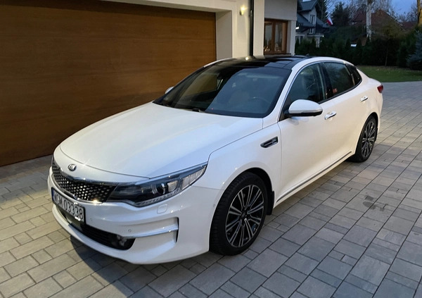 Kia Optima cena 61500 przebieg: 207000, rok produkcji 2015 z Wyszogród małe 379